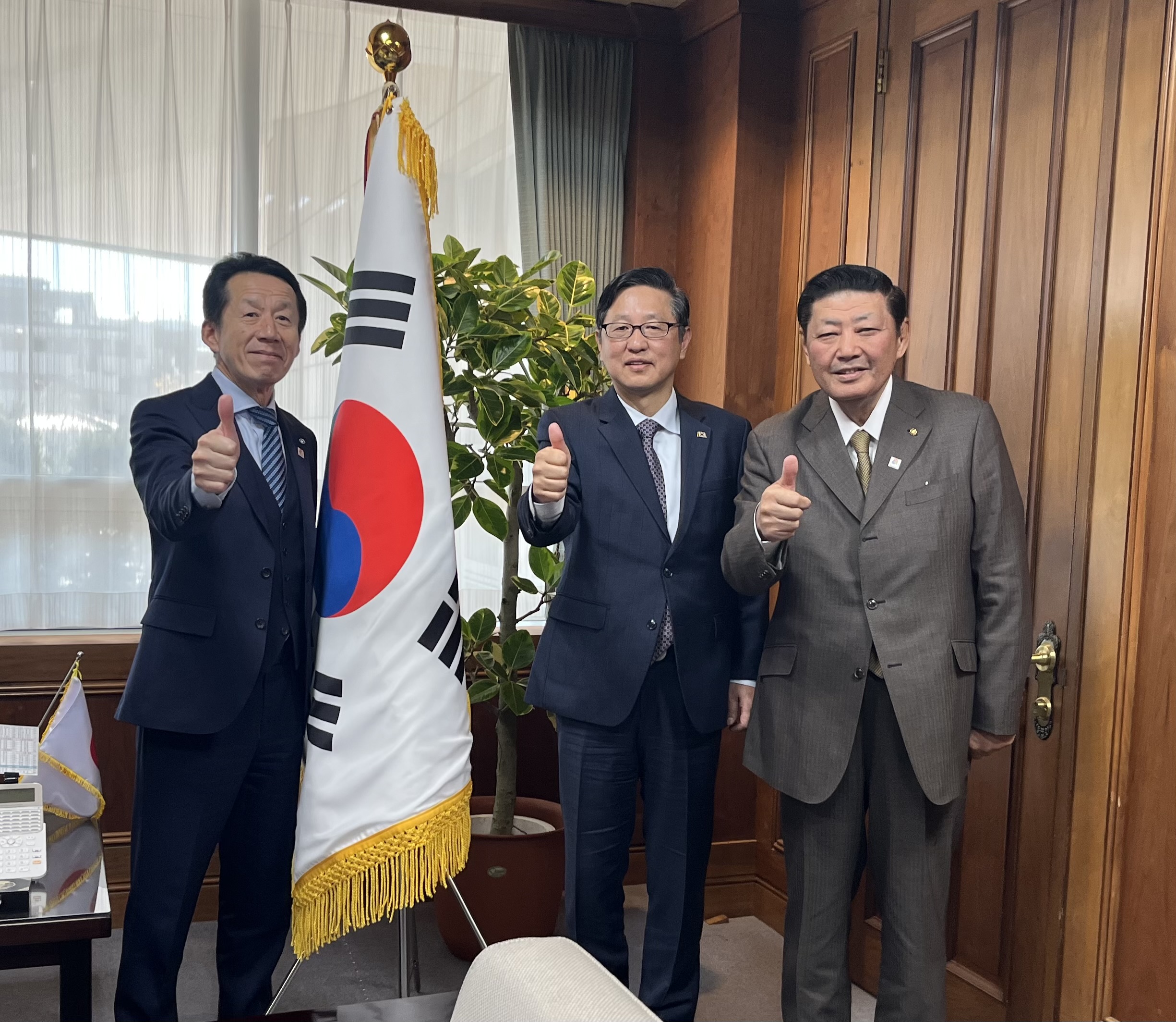 福岡県議会議長および福岡県日韓友好議員連盟会長と面談