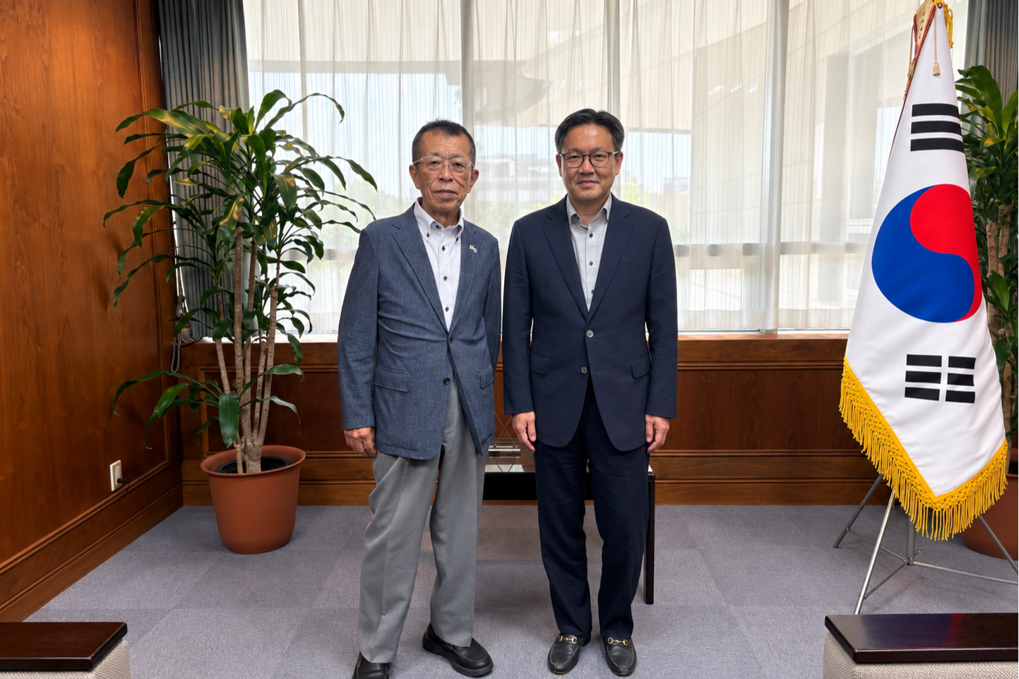 강석희 총영사 후쿠오카현 일한친선협회 상임이사 면담(7.16)